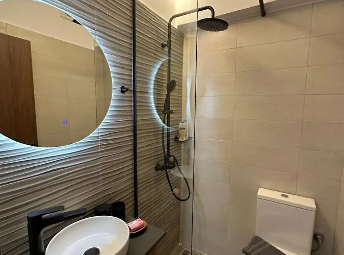 Aphrodite Apartment *